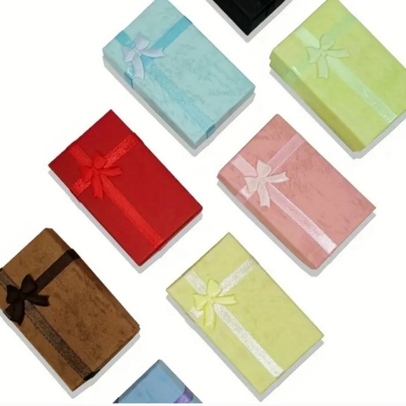 Flower Stud Earrings - Picture 3 of 3